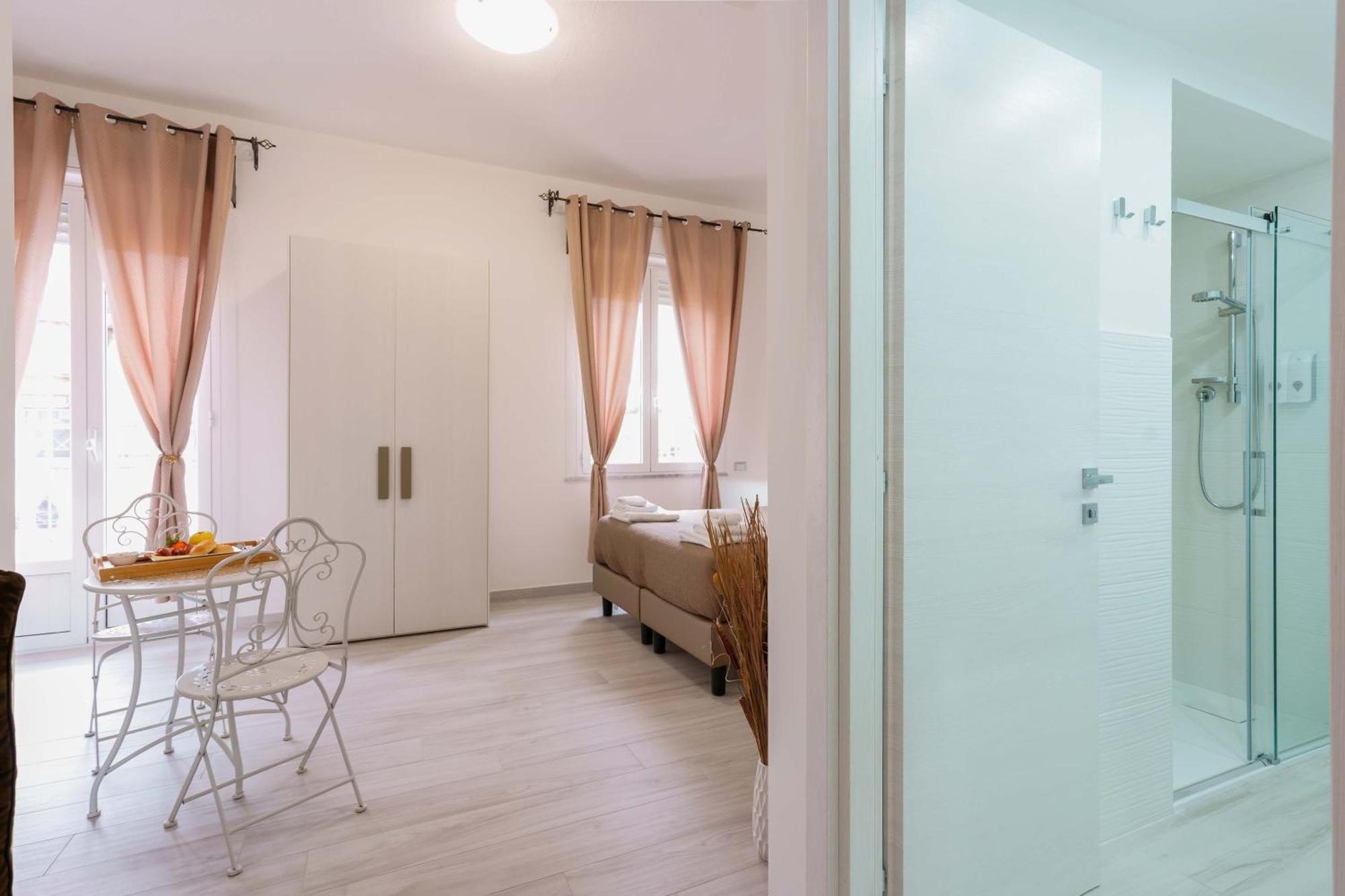 Nue Rooms Кальярі Екстер'єр фото